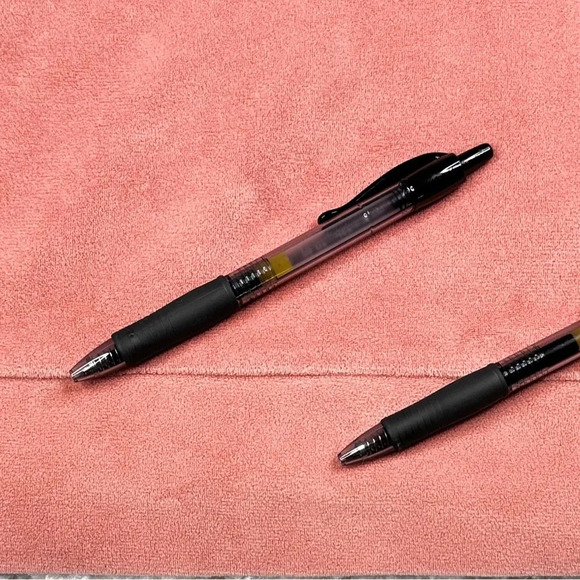 American Eagle Velour Hoodie. Batwing Style. Size Medium.
Blush-Salmon color. - Picture 6 of 10